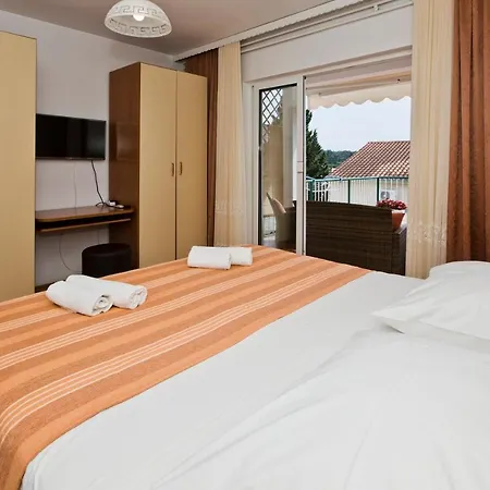 Aurora 3*