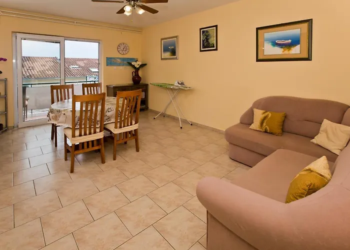 Guesthouse Aurora Guest house 3*