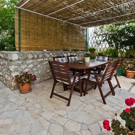 Guesthouse Aurora 3*